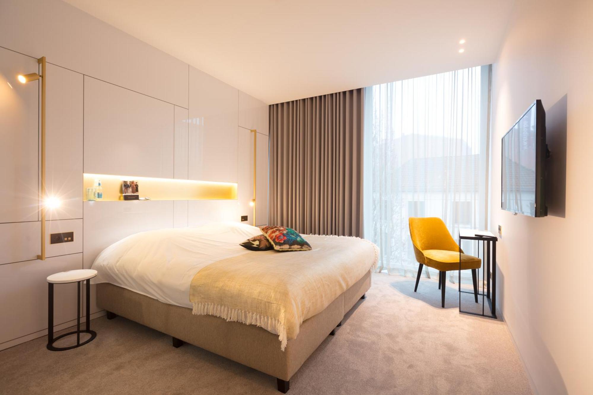 Executive Room,1216856320:JPEG