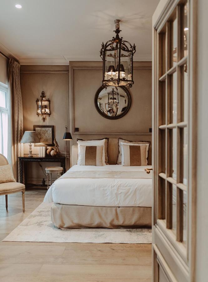 Deluxe King Room,1483984247:JPEG