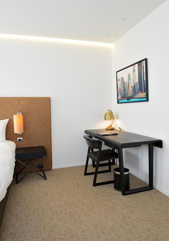 South wing room,66831424:JPEG